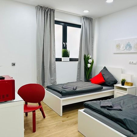 Doppelzimmer Mira 4 Pulheim Exterior photo